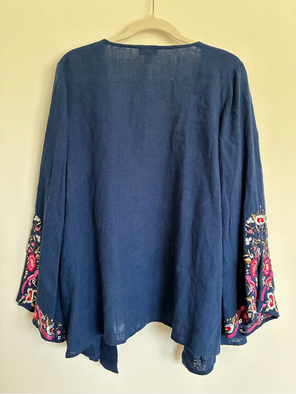 Market & Spruce Navy Macyn Embroidery Detail Kimono size large - Picture 6 of 6